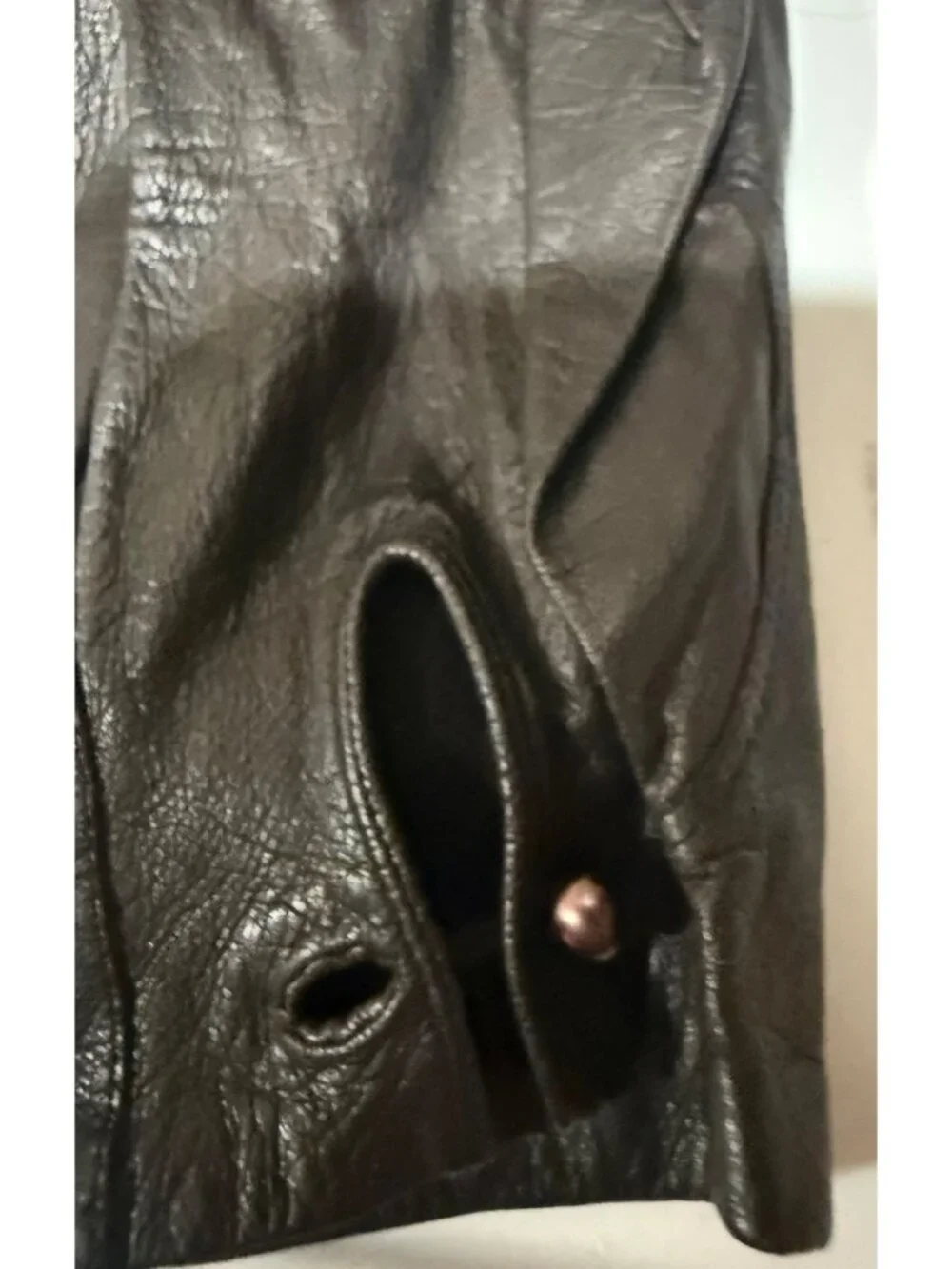 Vintage Dawnel Womens Black Leather Gloves Size 8  With Button Closure